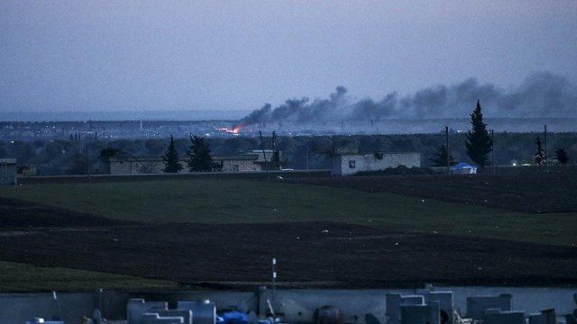 Rus uçakları Azez&#039;i misket bombasıyla vurdu