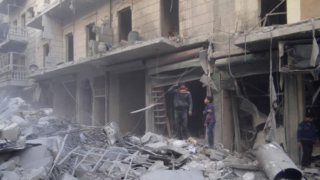 Rus uçakları Halep&#039;te sivilleri vurdu: 10 ölü, 20 yaralı