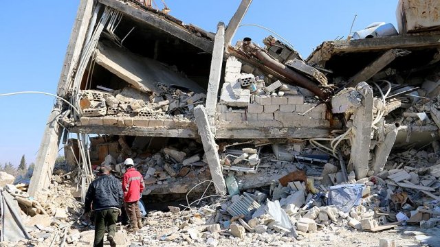 Rus uçakları İdlib&#039;te Sınır Tanımayan Doktorlar&#039;a ait hastaneye saldırdı