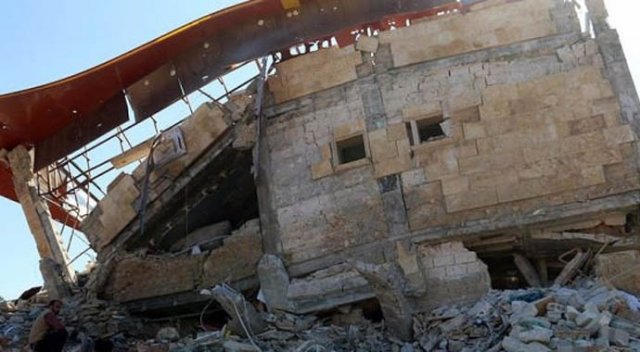 Suriye&#039;de katliam... Sağlık kuruluşu ve okula saldırı: 50 ölü