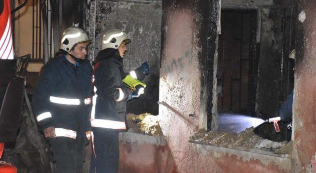Zeytinburnu&#039;nda yangın: 2 çocuk öldü