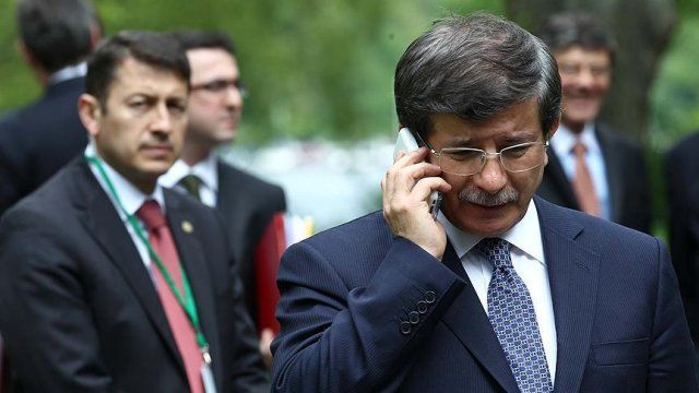 Başbakan Davutoğlu Pakistan Başbakanı Şerif&#039;e taziyelerini iletti