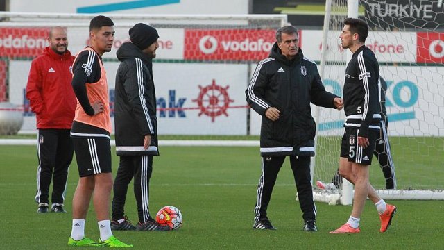 Beşiktaş&#039;ta Kasımpaşa maçı hazırlıkları sürüyor
