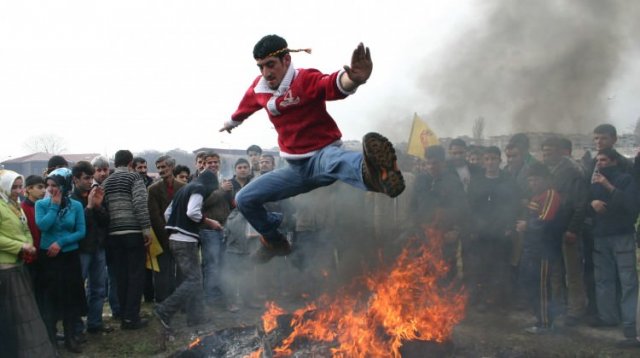 Diyarbakır Valiliği Nevruz&#039;a izin verdi