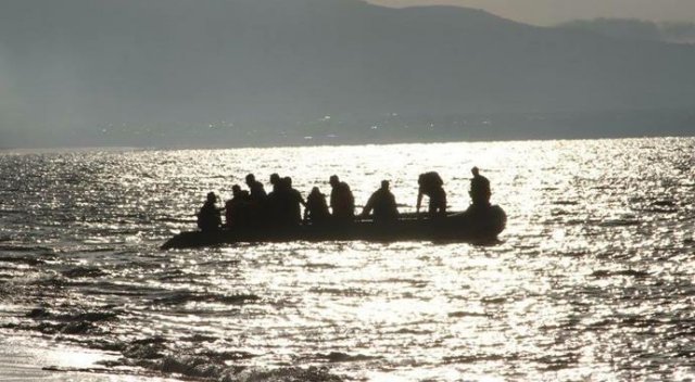 Ege Denizi&#039;nde 26 göçmen kurtarıldı