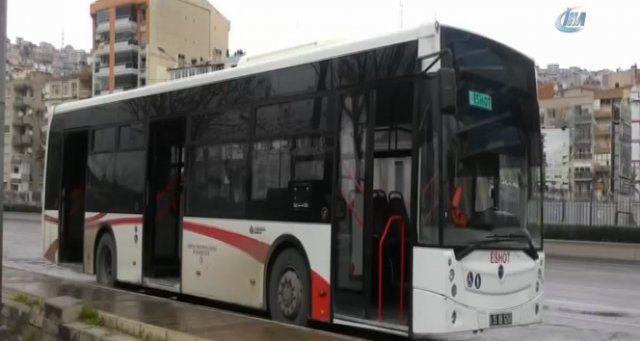 İzmir&#039;de otobüste bomba paniği