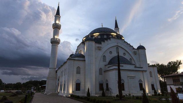 Osmanlı mimarisini ABD&#039;ye taşıyan cami