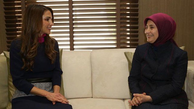 Sare Davutoğlu Kraliçe Rania ile bir araya geldi