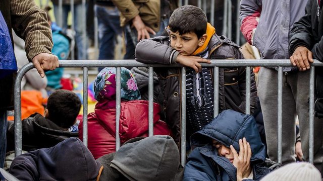 Sırbistan ve Slovenya mültecilerden vize talep edecek