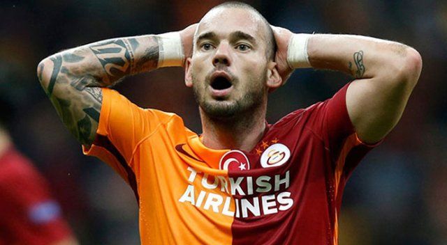 Sneijder: Bu şartlarda oynamam başkan