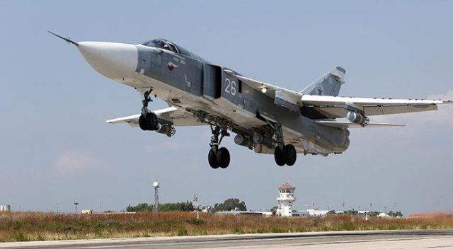 Suriye&#039;deki Rus üssünden ilk uçaklar ayrıldı