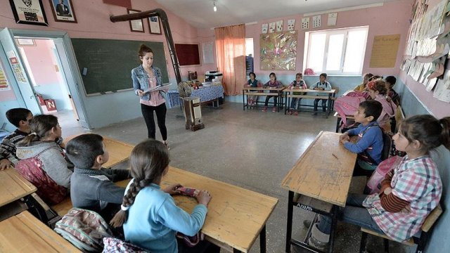 Suriye sınırında İstanbullu eğitim meleği