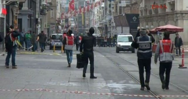 Taksim&#039;de patlama! İşte ilk kareler