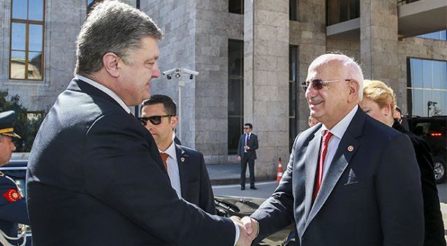 TBMM Başkanı Kahraman, Ukrayna Devlet Başkanı Poroşenko ile görüştü