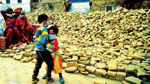 &#039;Nepalli depremzede çocuklar köle olarak satılıyor&#039; iddiası
