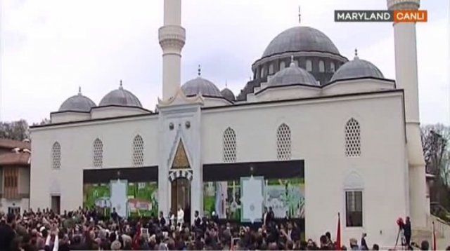 Erdoğan ABD&#039;nin en büyük camisini açtı