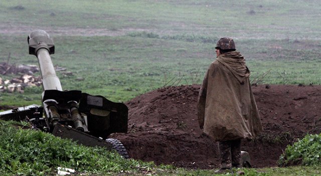 Azerbaycan ordusuna &#039;yıkıcı darbe vurmaya hazır ol&#039; emri