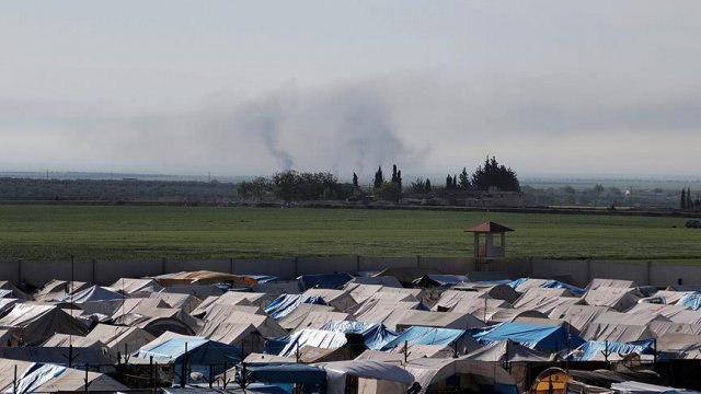 DAEŞ, Kilis&#039;in karşısındaki sığınmacı kamplarına saldırdı