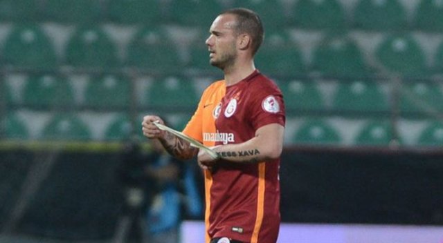 Galatasaray&#039;a Sneijder&#039;den kötü haber