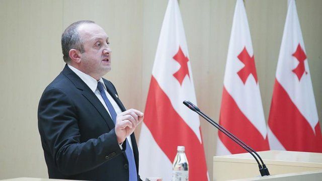 Gürcistan Cumhurbaşkanı Margvelaşvili&#039;den &#039;barışçıl çözüm&#039; çağrısı
