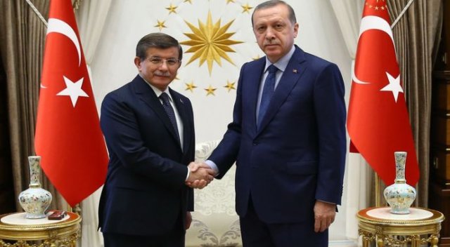 Cumhurbaşkanı Erdoğan, Davutoğlu&#039;nun istifasını kabul etti!