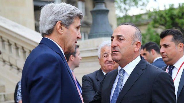 Dışişleri Bakanı Çavuşoğlu Kerry ile görüştü