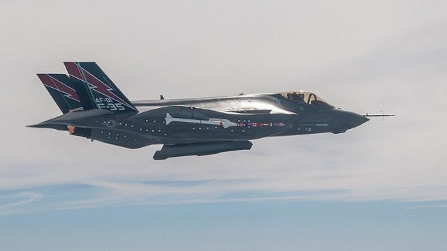F-35 savaş uçakları test için Hollanda&#039;da