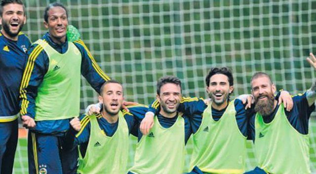 Fenerbahçe&#039;de yüzler gülüyor