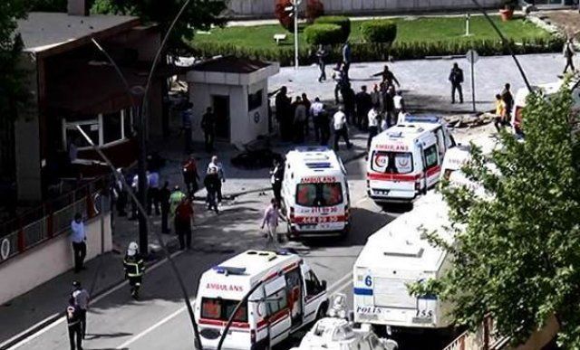 Gaziantep&#039;teki saldırıda yaralanan polis memuru şehit oldu