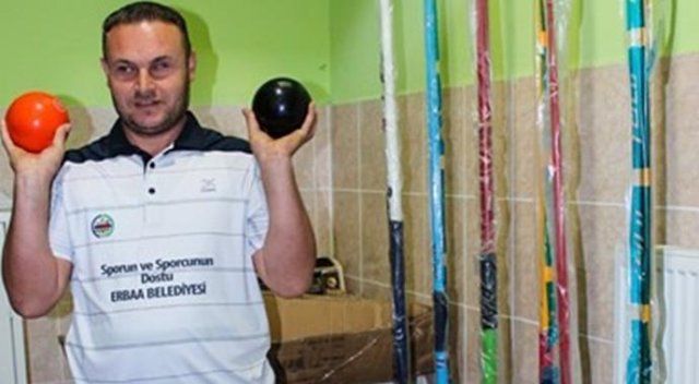 Görme engelli Türkiye Şampiyonu Milli Atlete malzeme desteği