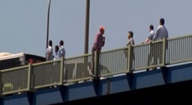 Haliç Köprüsü’nde intihar girişimi