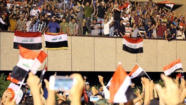 Irak&#039;ta Sadr yanlısı göstericiler, Yeşil Bölge&#039;den çekildi