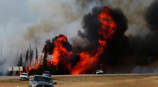 Kanada&#039;da büyük yangın!