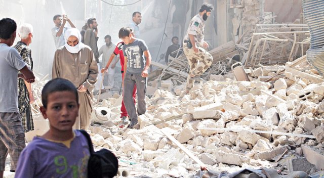 Katil Esad güçleri ve destekçileri Halep&#039;i kuşattı