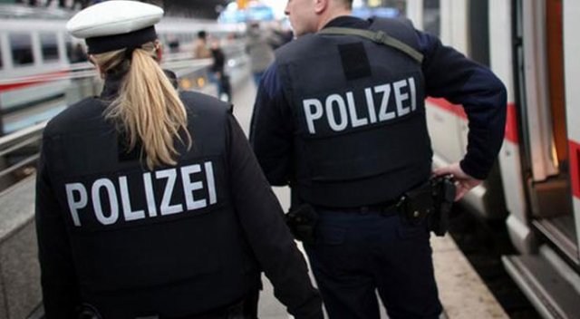 Almanya’da sığınmacılara silahlı saldırı