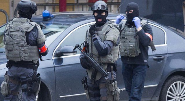 Brüksel&#039;de saldırı hazırlığı yaptığı düşünülen kişiler yakalandı