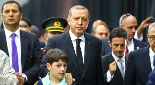 Erdoğan, Muhammed Ali&#039;yi Ahmet Akif&#039;le uğurladı