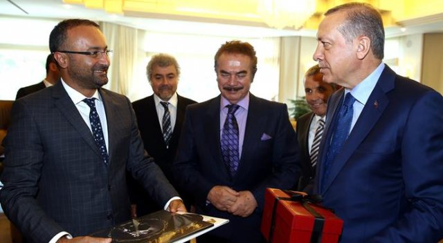 Erdoğan Orhan Gencebay’la bir araya geldi
