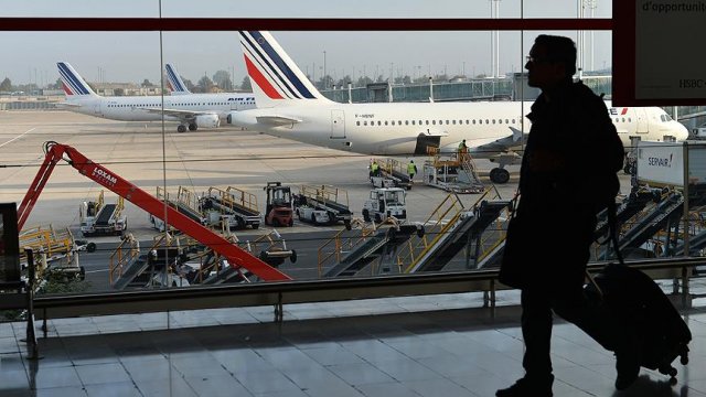 Fransa’da pilotlar greve gitti