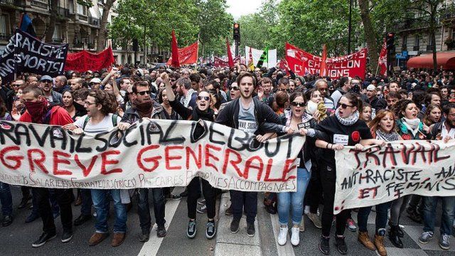 Fransa&#039;da yasaklanan gösteri yürüyüşüne izin çıktı