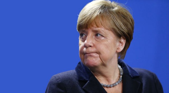 İngilizler Merkel&#039;e en çekindiği konuyu hatırlattı