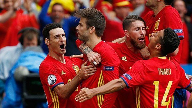 İspanya 1-0 Çek Cumhuriyeti