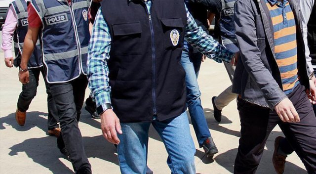 İzmir&#039;de terör örgütü DAEŞ operasyonunda 9 gözaltı
