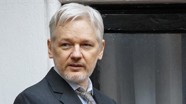 Le Pen Fransa&#039;nın Assange’a sığınma hakkı vermesini istedi