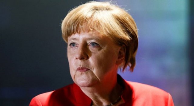 Merkel&#039;den Türkiye&#039;den gelen eleştirilere sert tepki