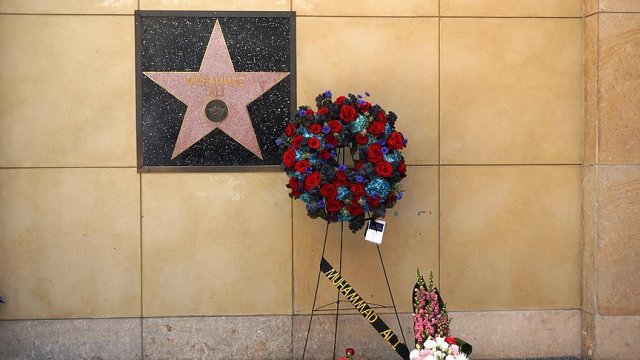 Muhammed Ali Hollywood Şöhretler Kaldırımı’nda anıldı