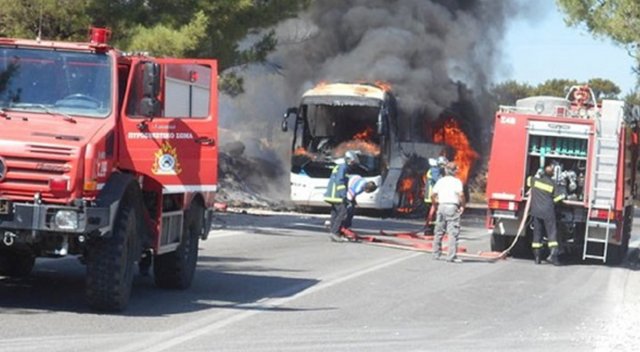 Rodos&#039;ta tur otobüsü yandı: 11 Türk ölümden döndü!