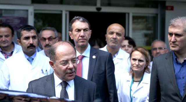 Sağlık Bakanı, patlamada yaralananları ziyaret etti