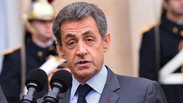Sarkozy: &#039;Sığınmacılar Fransa&#039;nın değerlerine zarar veriyor&#039;