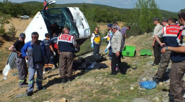 Yozgat&#039;ta yolcu otobüsü devrildi, 3 kişi hayatını kaybetti
